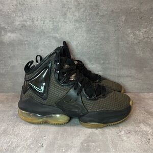 Nike Lebron 19 Basketball Shoes DD0418-003 Womens sz 5.5 - black